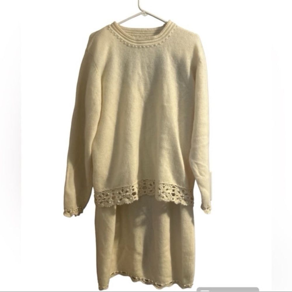 Vintage Christina Women’s Lambswool Angora Beaded Sweater Skirt Set Large - Picture 6 of 9